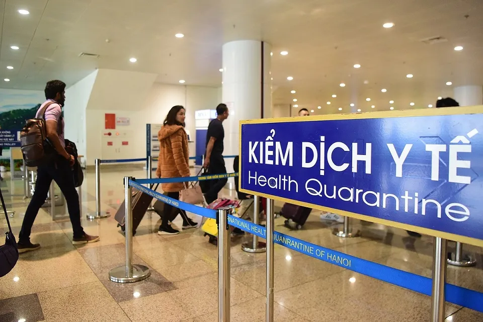 Khẩn: Hành khách trên 3 chuyến bay EK 392, BR 395 và TG 917 cần liên hệ ngay với cơ quan y tế