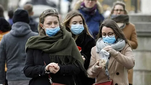 Chính sách “miễn dịch cộng đồng” của nước Anh: Vì sao vấp phải sự phản đối toàn cầu?