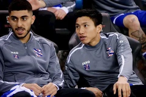 Giải vô địch Hà Lan tiếp tục bị hoãn, Văn Hậu phải ngồi ngoài thêm 2 tháng nữa