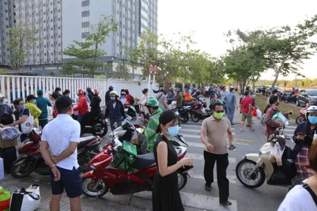 Phạt đến 30 triệu đồng nếu tập trung đông người, vi phạm quy định về biện pháp chống dịch
