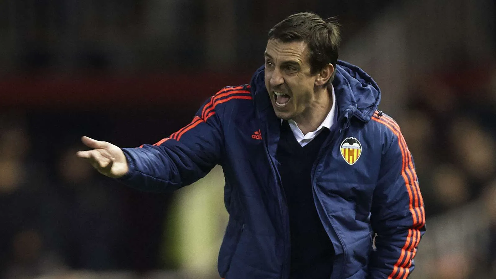 Gary Neville chia sẻ lý do thất bại thảm hại ở Valencia