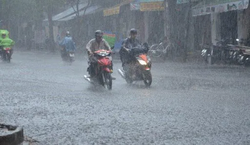 Dự báo thời tiết hôm nay 4/4: Bắc Bộ chuyển rét, nhiều nơi mưa to