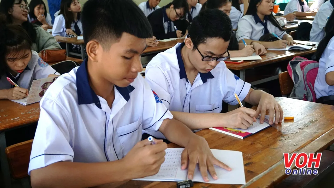 Trọn bộ đề thi tham khảo kỳ thi THPT quốc gia năm 2020 vừa được Bộ GDĐT công bố