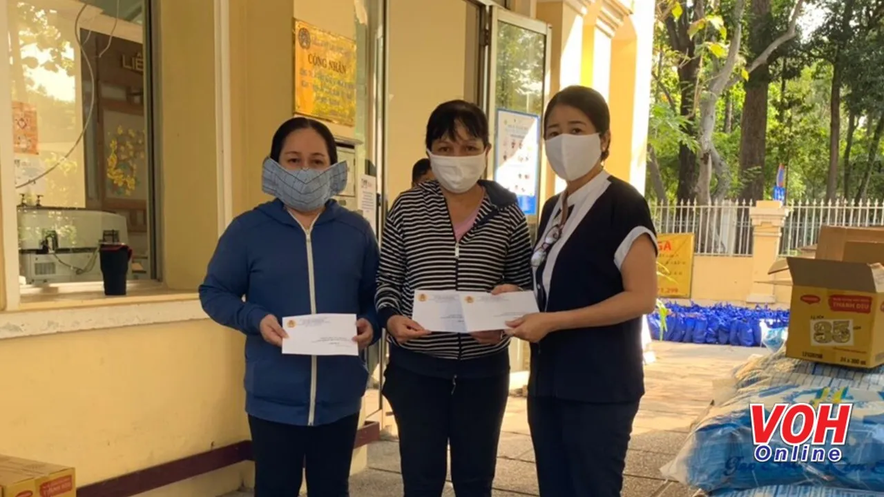 Hơn 1 tỉ đồng chăm lo cho người lao động mất việc