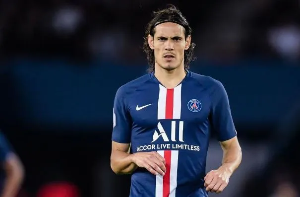 Mẹ Cavani: ‘Con trai tôi được không ít CLB quan tâm’