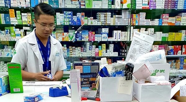 Hà Nội: Khách mua thuốc cảm, sốt, ho, nhà thuốc phải khai báo y tế