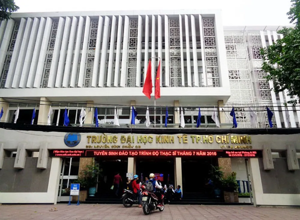 Trường Đại học Kinh tế TPHCM triển khai gói hỗ trợ cho sinh viên