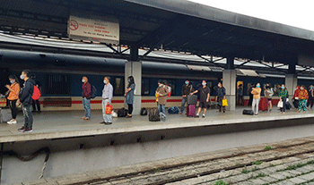 Đường sắt chạy lại đôi tàu khách Hà Nội – TPHCM