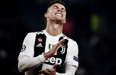 Vì sao Ronaldo ít ghi bàn từ đá phạt trực tiếp ở Juventus?