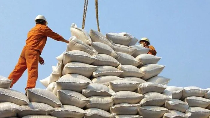 Tiếp tục xuất khẩu các lô hàng gạo đã đưa vào cửa khẩu