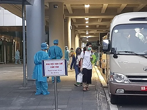 Đón hơn 100 công dân Việt từ Indonesia về nước