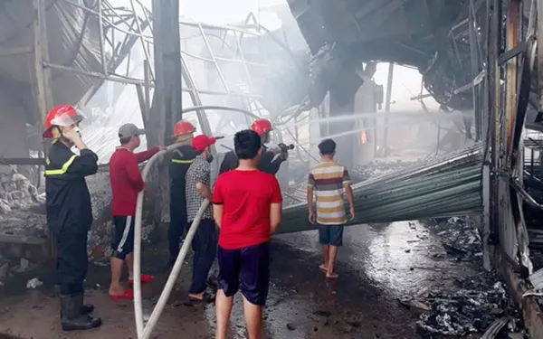 Liên quan vụ cháy tại Cái Bè hôm 26/4: Công an tỉnh Tiền Giang bắt tạm giam 1 công nhân