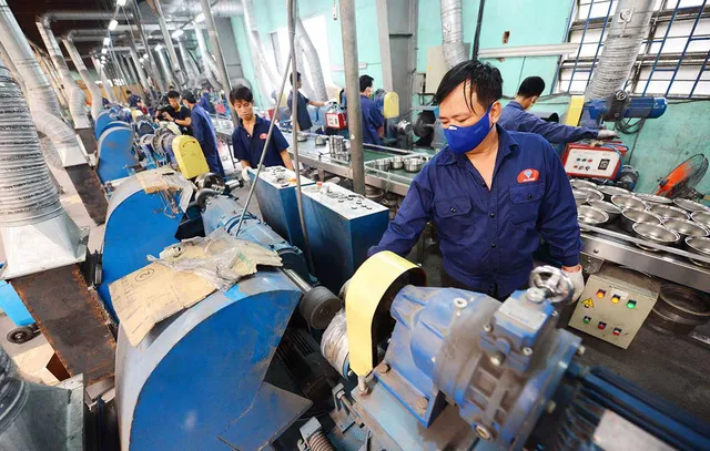 Vai trò tiên phong của đội ngũ công nhân thành phố - vì cả nước, cùng cả nước