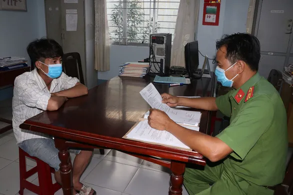 Tin pháp luật 2/5: Bắt giữ thanh niên dụ nữ sinh quan hệ tình dục; 140 đối tượng đánh bạc trên đồi