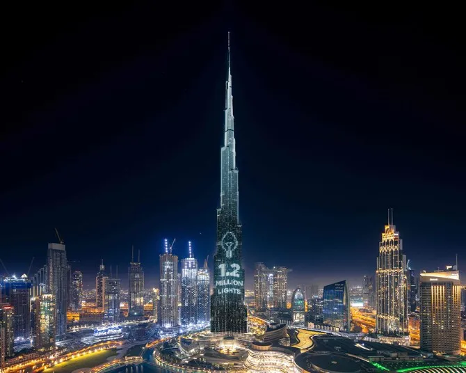 Độc đáo tòa tháp cao nhất thế giới ở Dubai trở thành “hộp từ thiện” khổng lồ