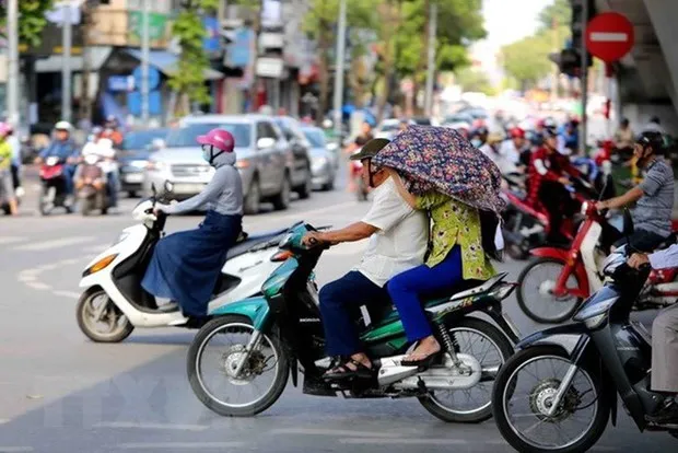 Dự báo thời tiết 10 ngày tới (18/5 - 26/5): Trung Bộ nắng nóng trên 38 độ C