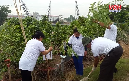 Bình Chánh phát động công trình “Xây dựng tuyến đường Vườn Thơm xanh - sạch - đẹp”