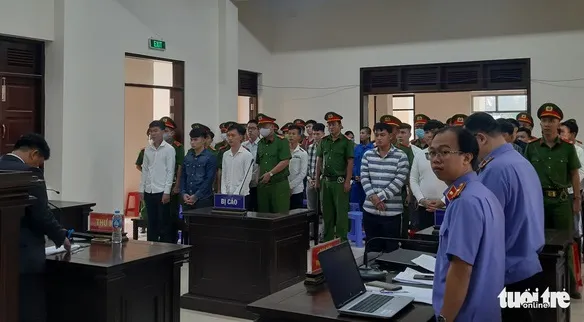 Xử sơ thẩm 28 đối tượng nổ súng truy sát người tại tiệm cầm đồ