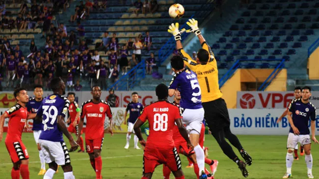 Hà Nội FC sắp chiêu mộ thủ môn Bùi Tấn Trường