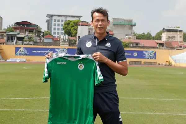 Tấn Trường hừng hực khí thế khi được Hà Nội mở lời