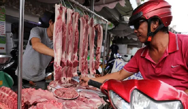 Giá heo hơi hôm nay 31/5/2020: Cuối tuần đứng giá