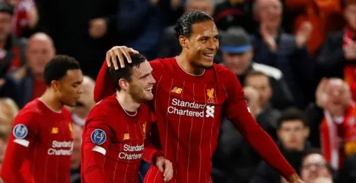 Đồng đội ở Liverpool hết lời khen ngợi Van Dijk