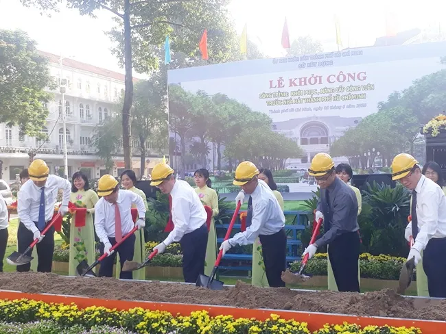 Trước 19/8, công viên trước Nhà hát TPHCM sẽ được khôi phục và nâng cấp 
