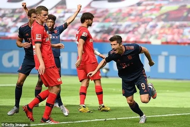 Bayern sắp vô địch Bundesliga, cựu sao Leverkusen chỉ biết kêu trời