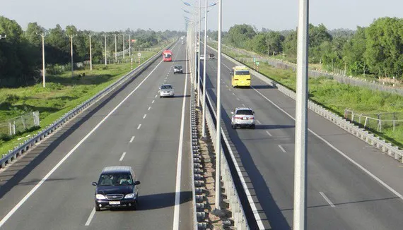 Không nên chỉ định thầu doanh nghiệp làm ăn thua lỗ làm cao tốc Bắc – Nam