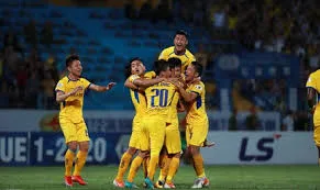 Kết quả V-League 2020: SLNA đá bại Hà Nội - HAGL chia điểm với Sài Gòn