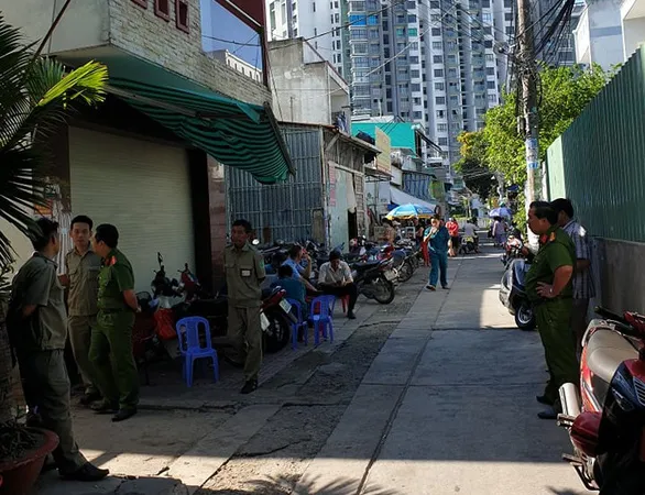 Thương tâm vụ cháy nhà ở quận Tân Phú: Cha và con gái chết, người mẹ bị bỏng nặng