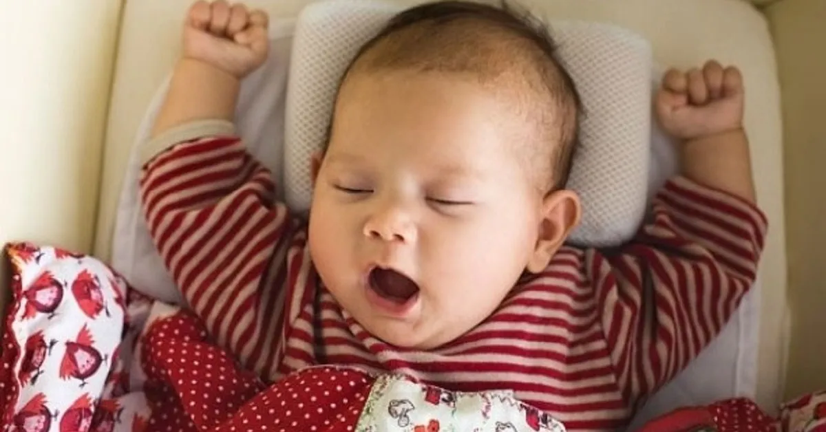 Những lý do bạn không nên sử dụng gối cho trẻ sơ sinh