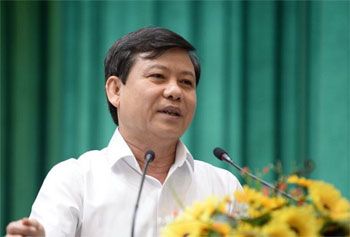 Cán bộ làm đúng, làm tốt thì phải hết sức bảo vệ