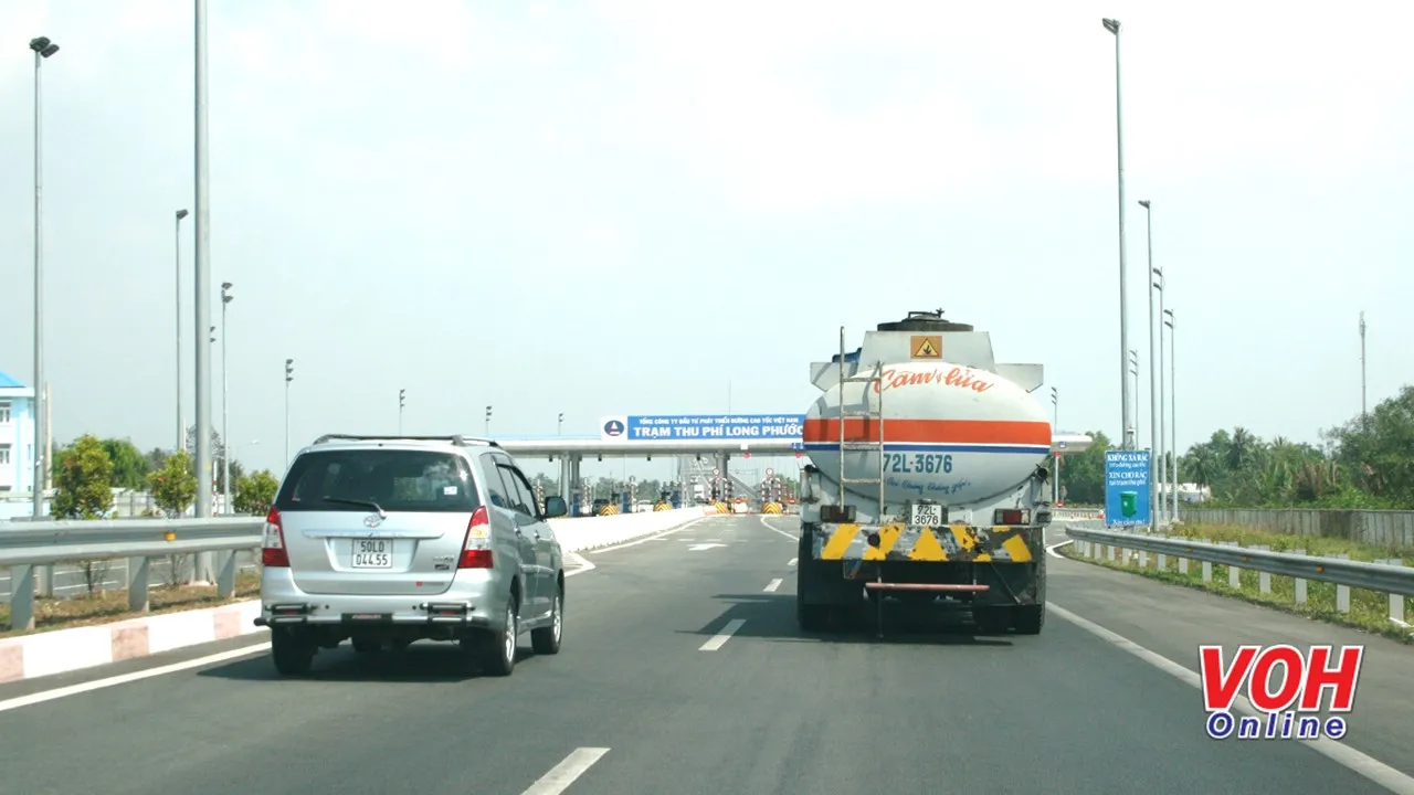 Hơn 13.000 phương tiện quá tải bị từ chối phục vụ trên cao tốc