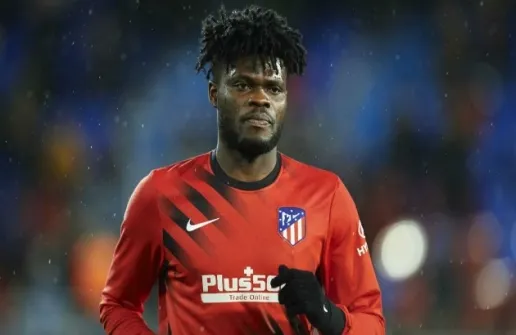 Thomas Partey được khuyên không nên tới Arsenal