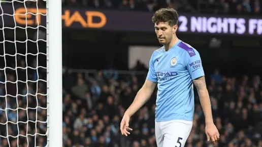 Pep Guardiola lên tiếng về tương lai John Stones