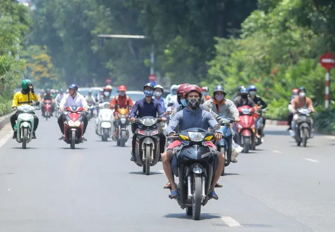 Dự báo thời tiết hôm nay 13/7: Vùng núi Bắc Bộ mưa, Trung Bộ vẫn nắng cháy da