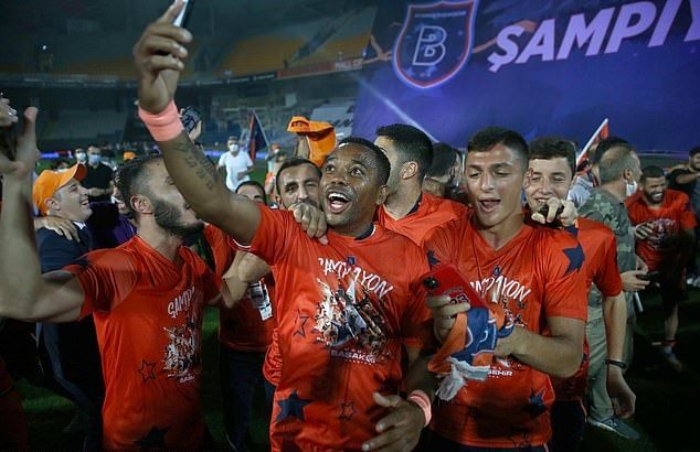 Robinho giúp đội bóng Thổ Nhĩ Kỳ làm nên lịch sử