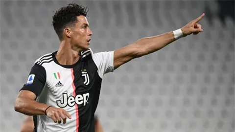 Lập cú đúp, Ronaldo phá kỷ lục tồn tại 1/4 thế kỷ tại Serie A