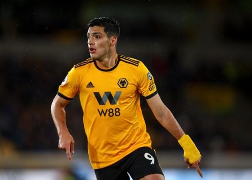 Rio Ferdinand muốn MU mua tiền đạo Wolves