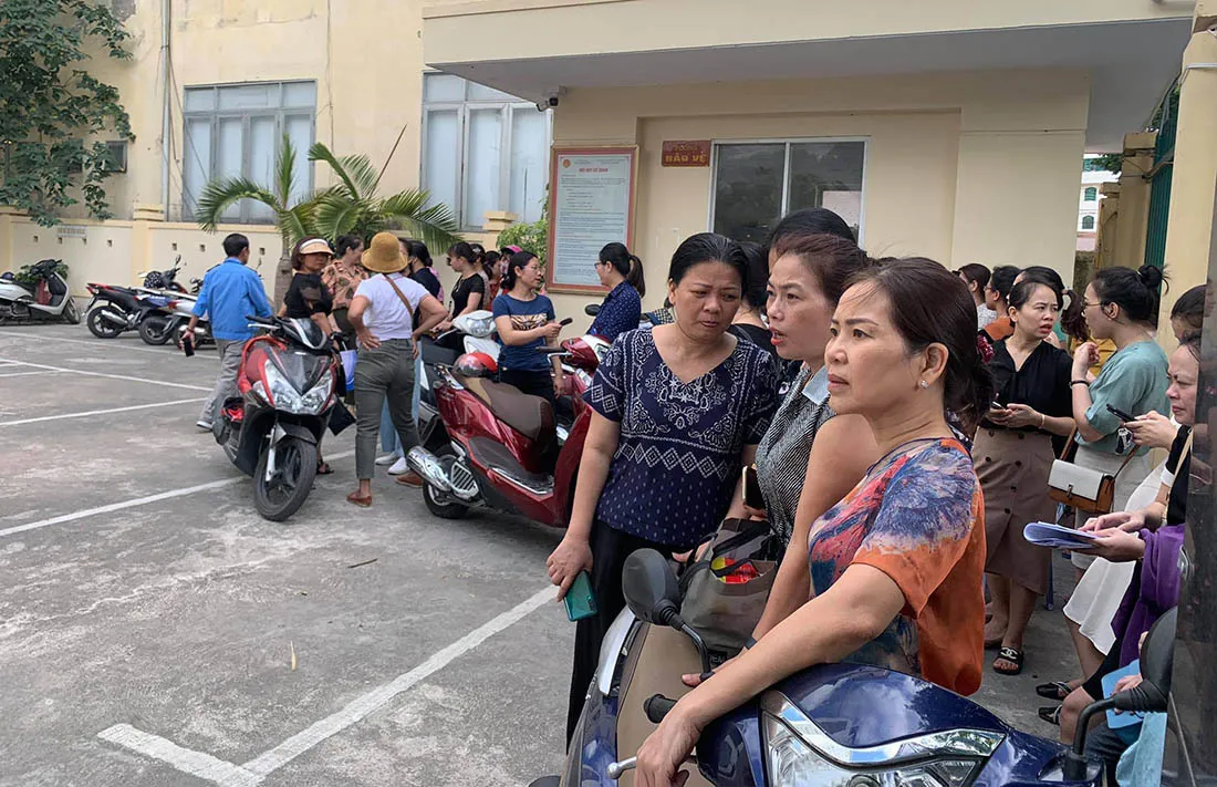 Cháy tại Chi cục Thuế Thành phố Vinh, cả trăm người tháo chạy