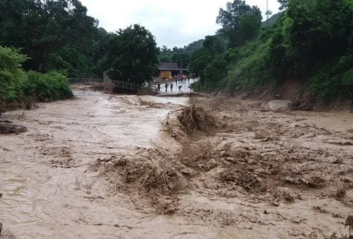 Dự báo thời tiết hôm nay 22/7: Khu vực vùng núi Bắc Bộ có nguy cơ xảy ra lũ quét, sạt lở đất