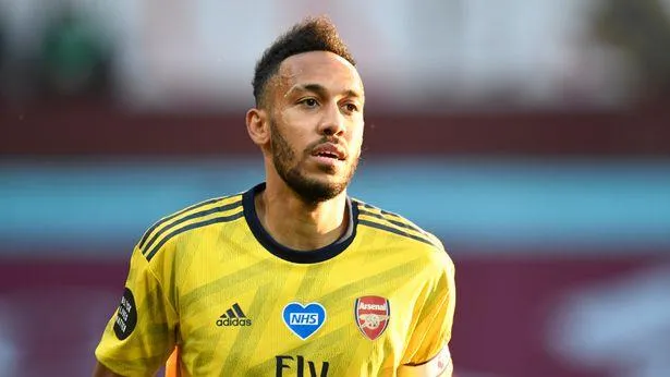 Arsenal đồng ý tăng lương cho Aubameyang nhưng...