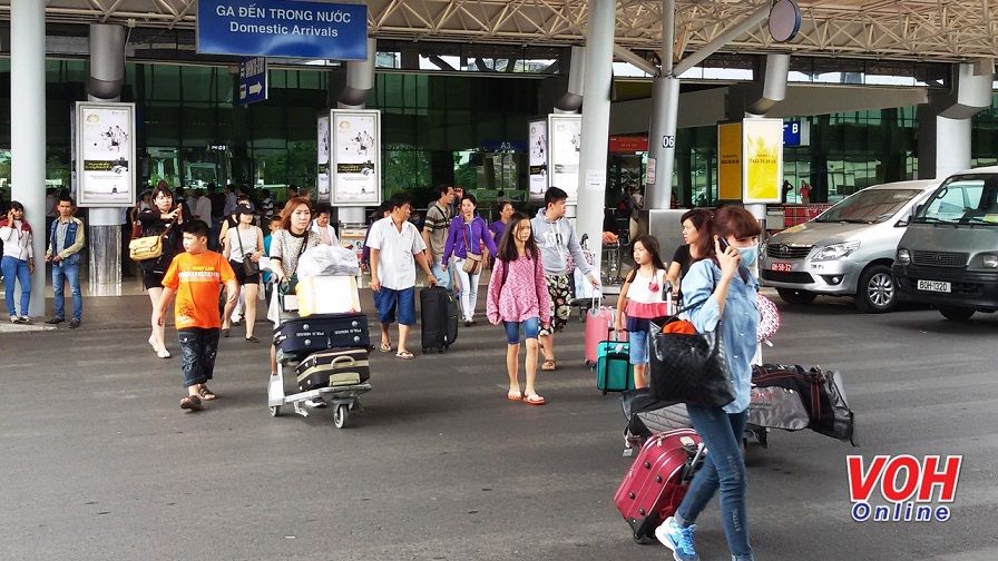 TPHCM đã đón hơn 18.000 hành khách về từ Đà Nẵng, 3 trường hợp có triệu chứng nghi ngờ