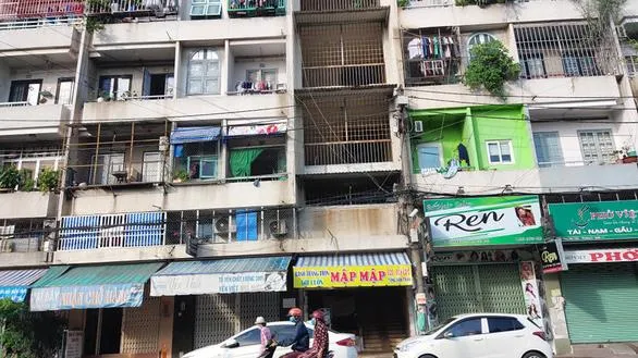 2 người tiếp xúc gần với bệnh nhân 420 tại TPHCM âm tính với SARS-CoV-2