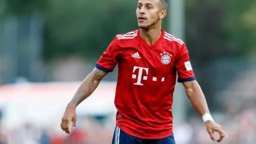 Bayern lên tiếng về tương lai Thiago Alcantara