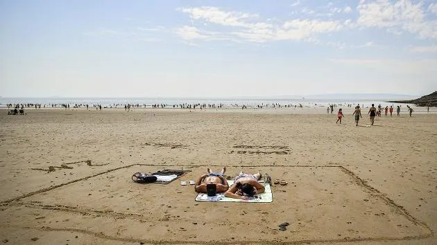 Tây Ban Nha ghi nhận nhiệt độ cao kỷ lục, Anh trải qua những ngày nóng nhất năm 2020