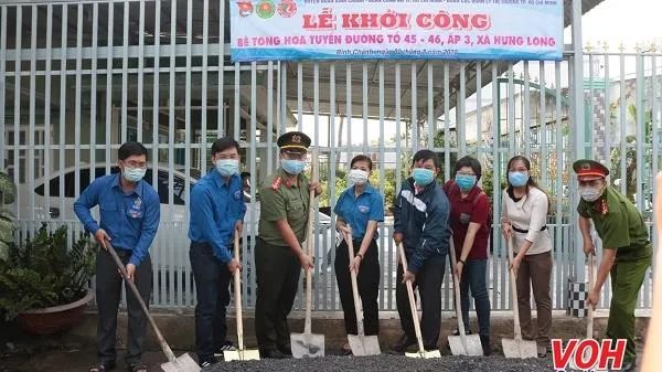 Đoàn thanh niên Công an TPHCM tổ chức nhiều hoạt động tình nguyện tại huyện Bình Chánh