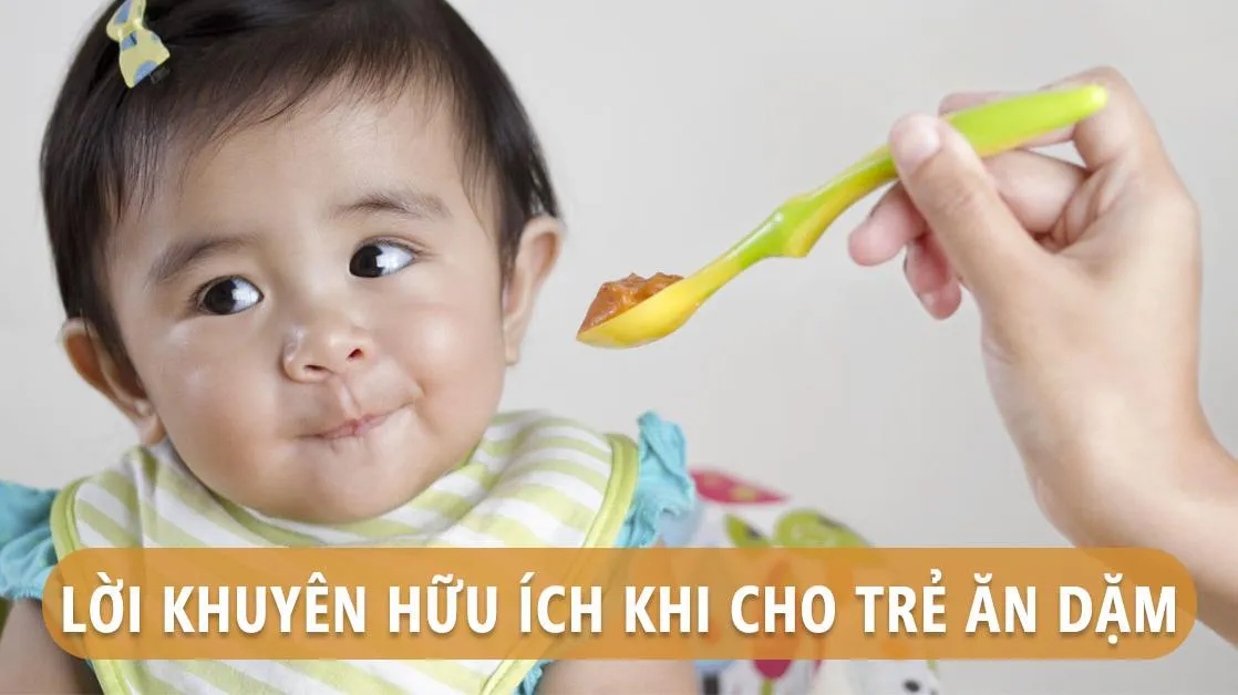 4 lời khuyên của bác sĩ giúp mẹ tránh sai lầm khi cho trẻ ăn dặm