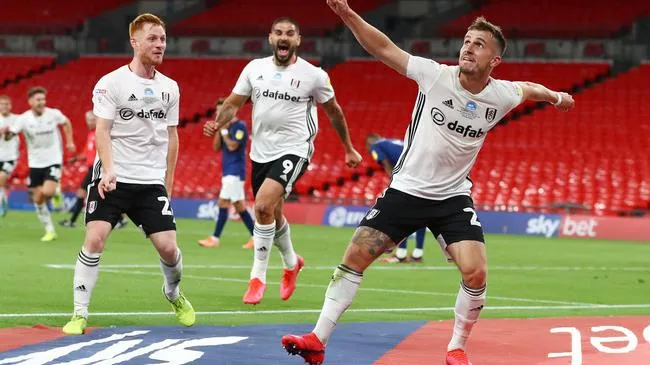 Fulham giành vé lên chơi Ngoại hạng Anh sau khi thắng kịch tính Brentford